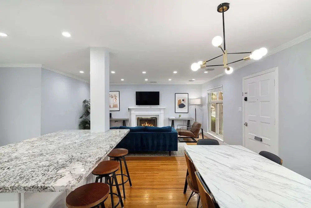 Marbella Lane Impeccable 3BR Delightful Escape