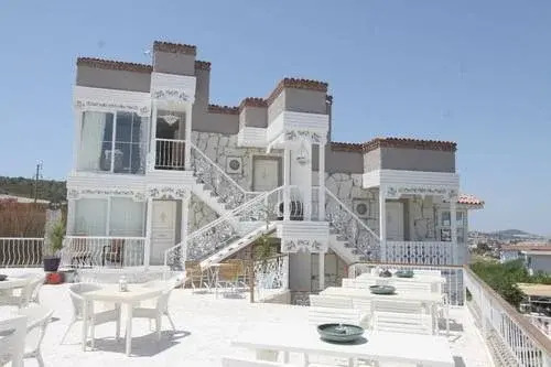 Shaka Marine Boutique Hotel