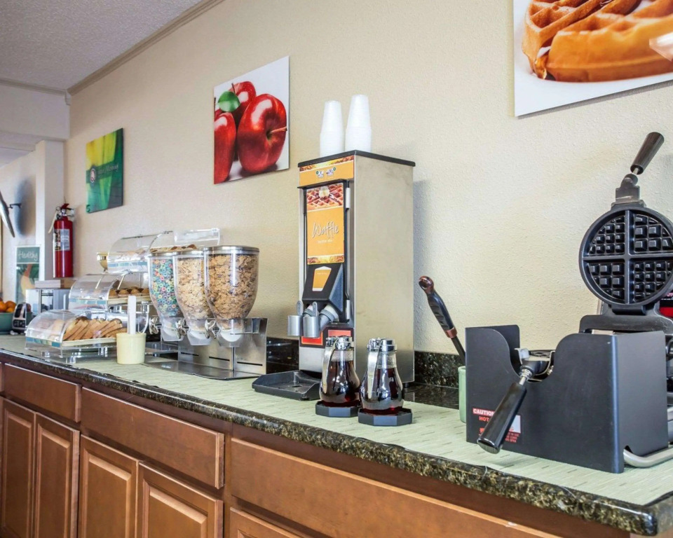 Quality Inn & Suites Monroe