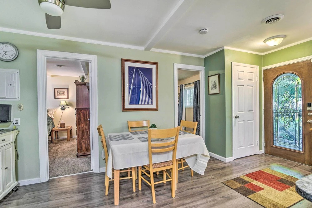 Pet-friendly Taylor Home w/ Backyard Oasis!