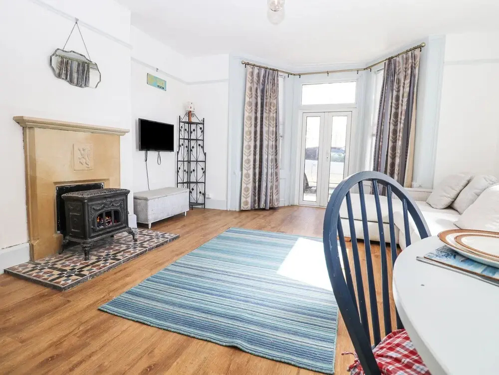Goldhurst Apartment