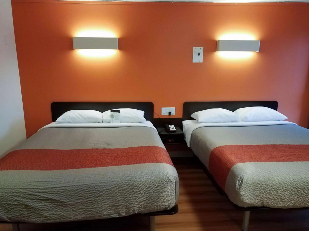 Motel 6 Cranbrook