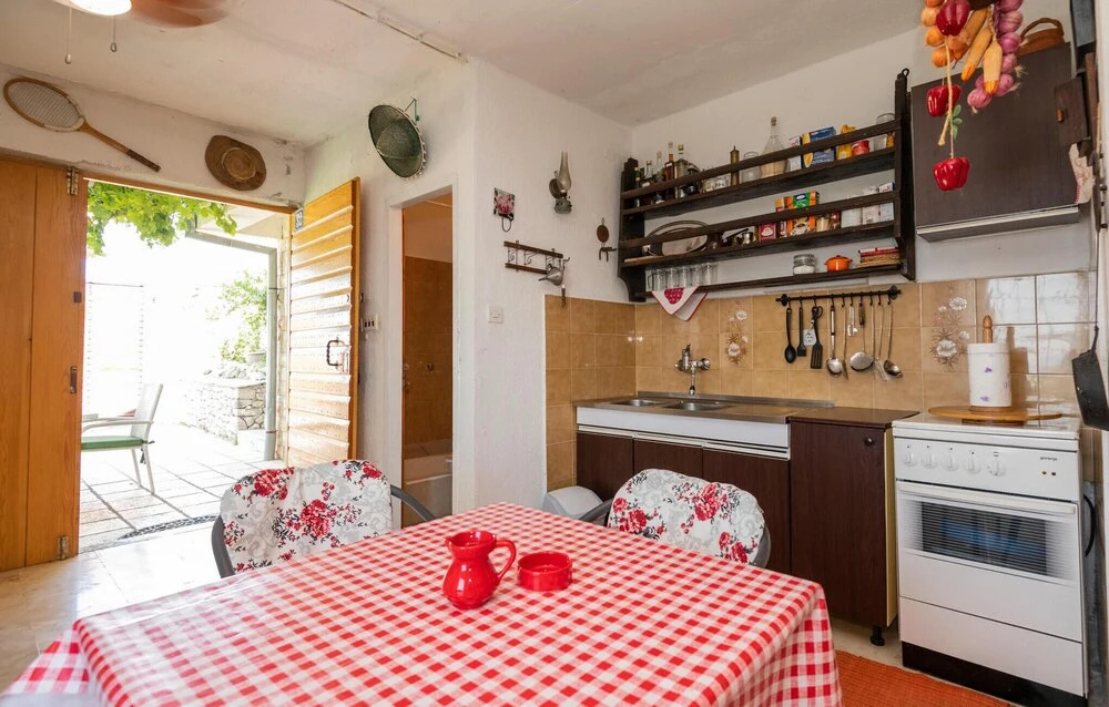 Nice Home in Podgora With Wifi and 2 Bedrooms