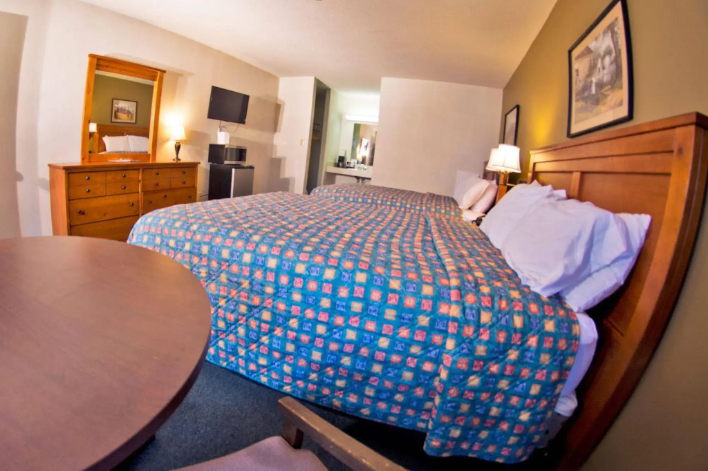 Skyline Lodge