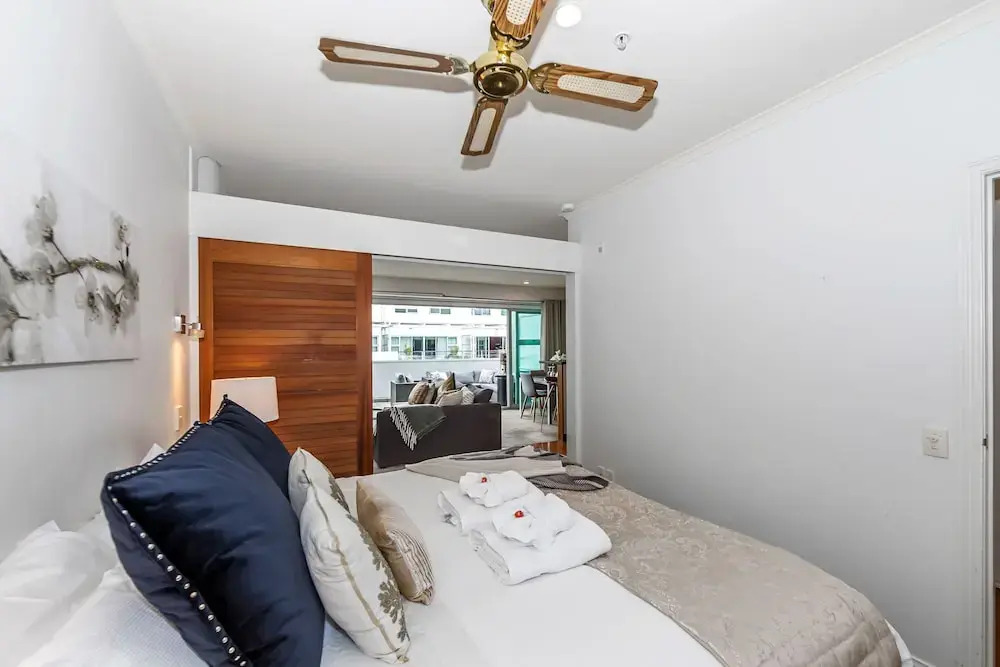 Premium 1BR Apartment at Princes Wharf