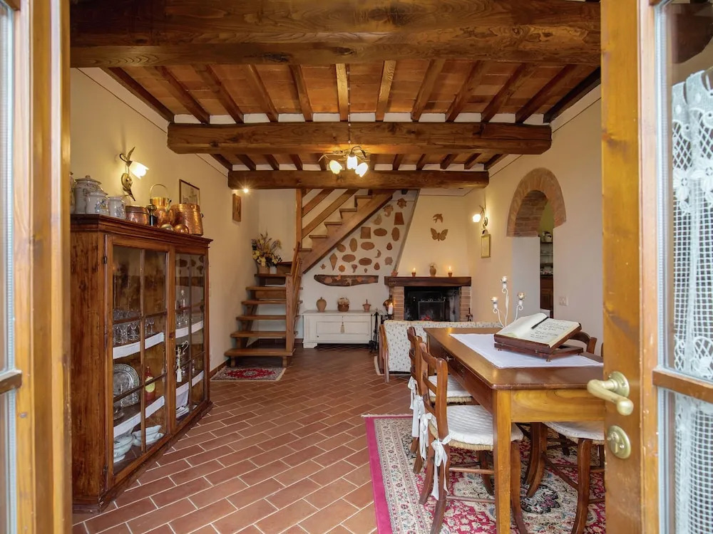 Gorgeous Holiday Home in Fratticciola With Swimming Pool