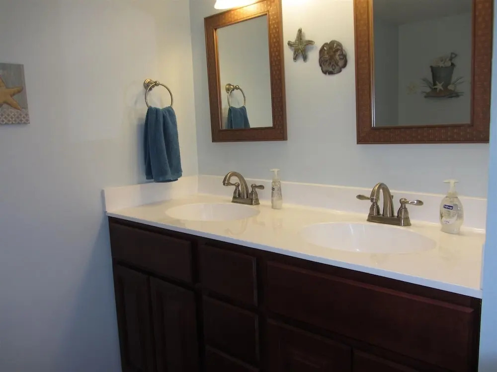 Horizontal In Hatteras 2 Bedroom Condo