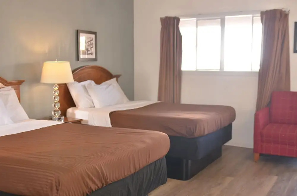 The Oak Motel