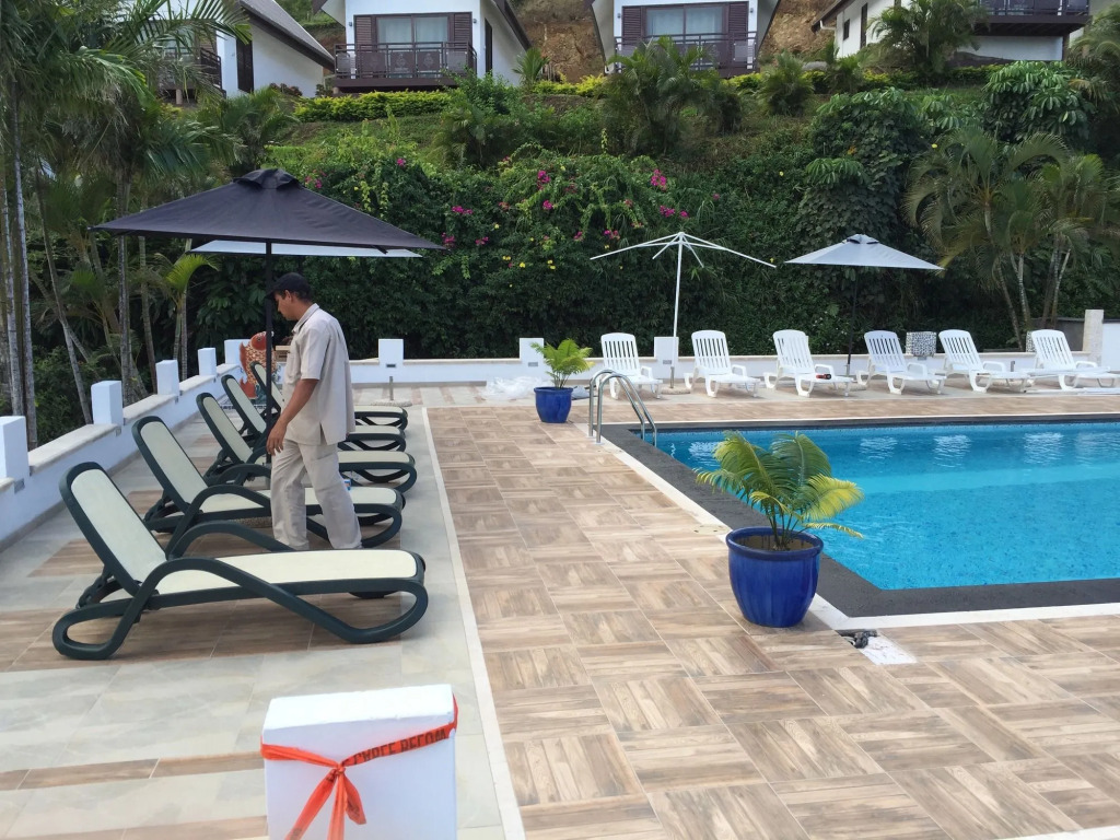 The Crow's Nest Resort