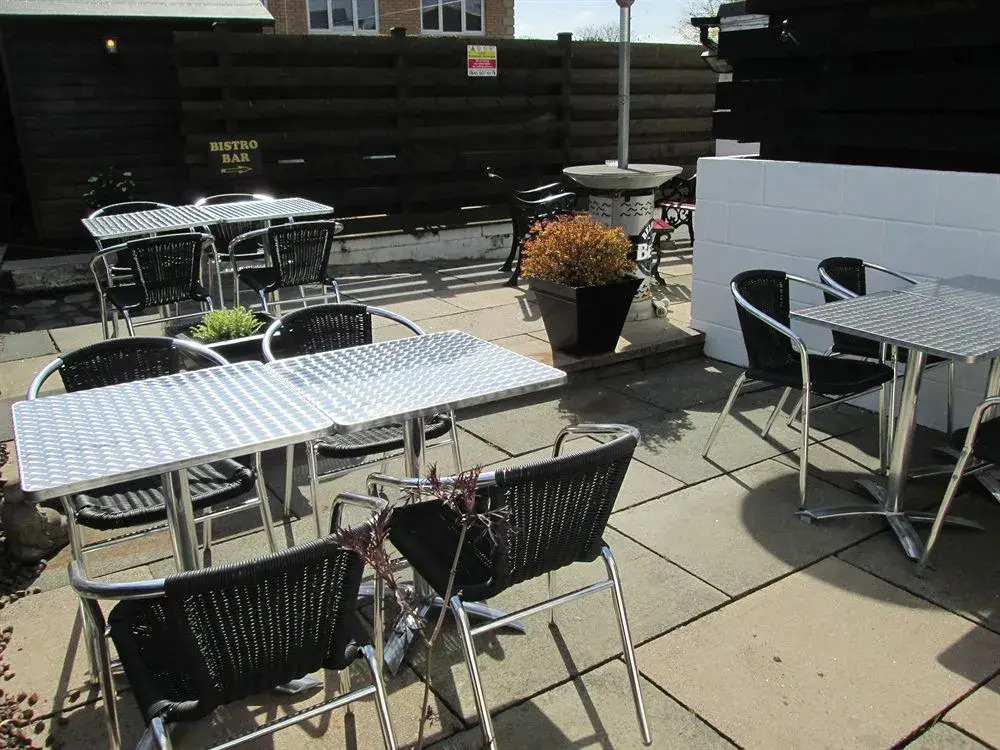The Robertson Arms Hotel
