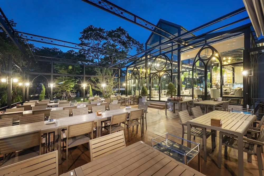 Nine River Hotel