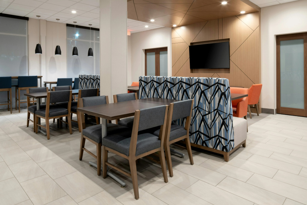 Holiday Inn Express & Suites - Hollister by IHG