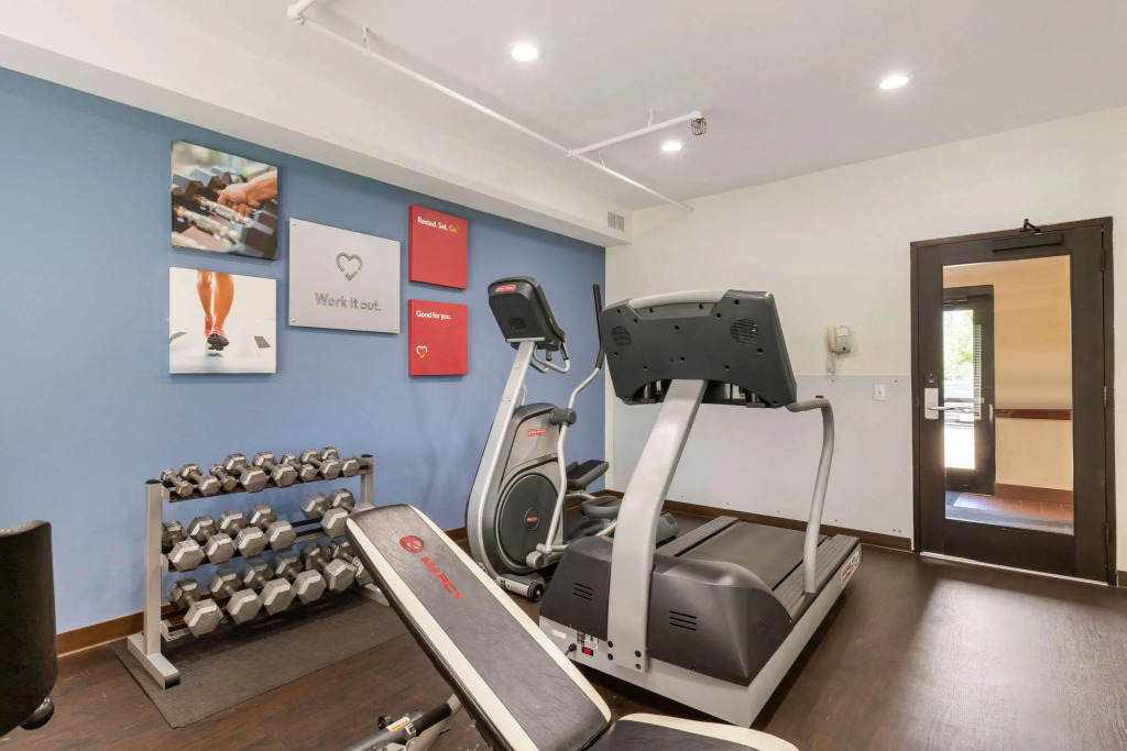 Holiday Inn Express & Suites Southfield - Detroit
