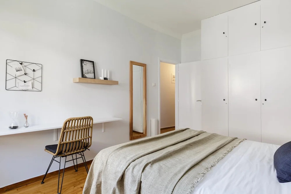 UPSTREET Urban 2BD Apartment in Koukaki