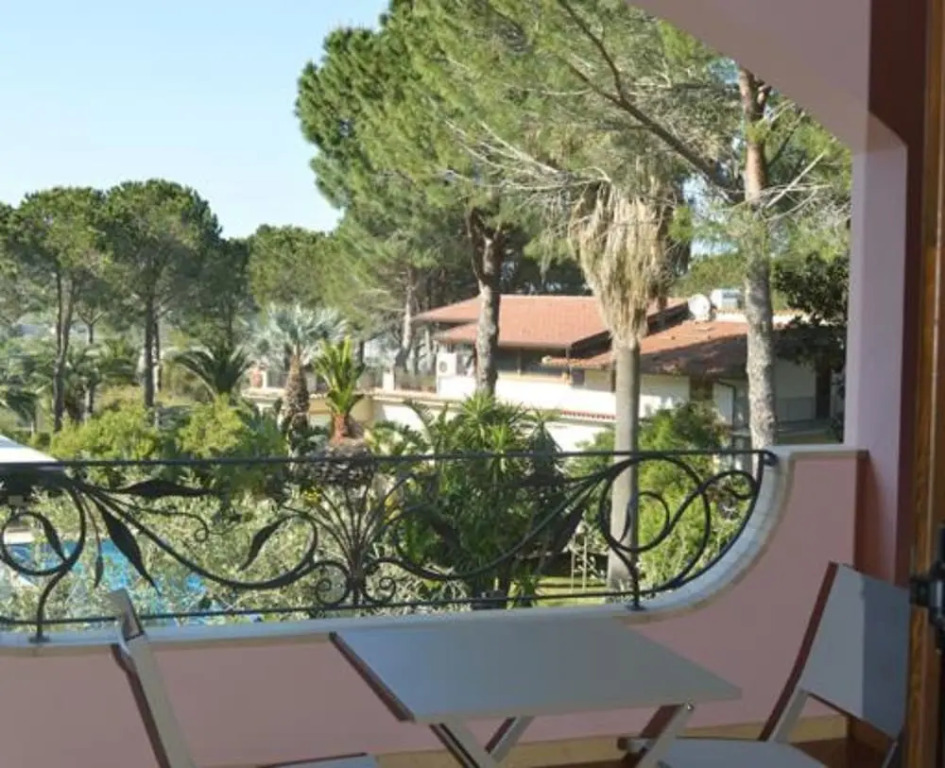 Villa Laura Resort