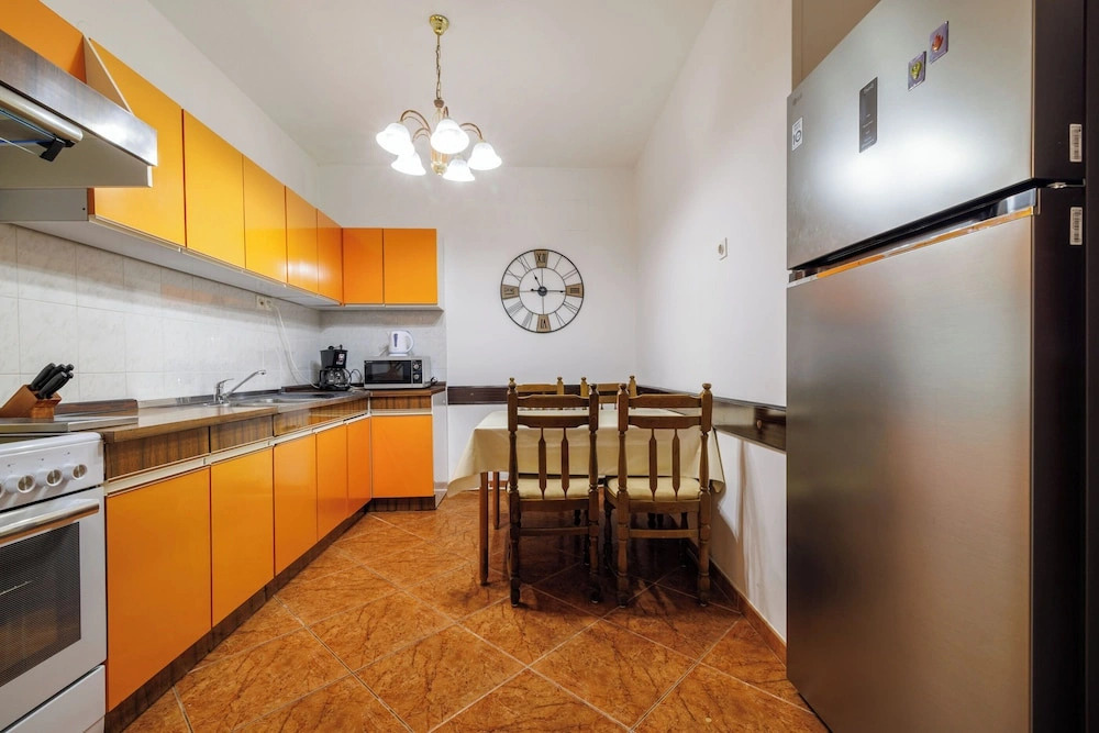 Apartments and Rooms Dotli