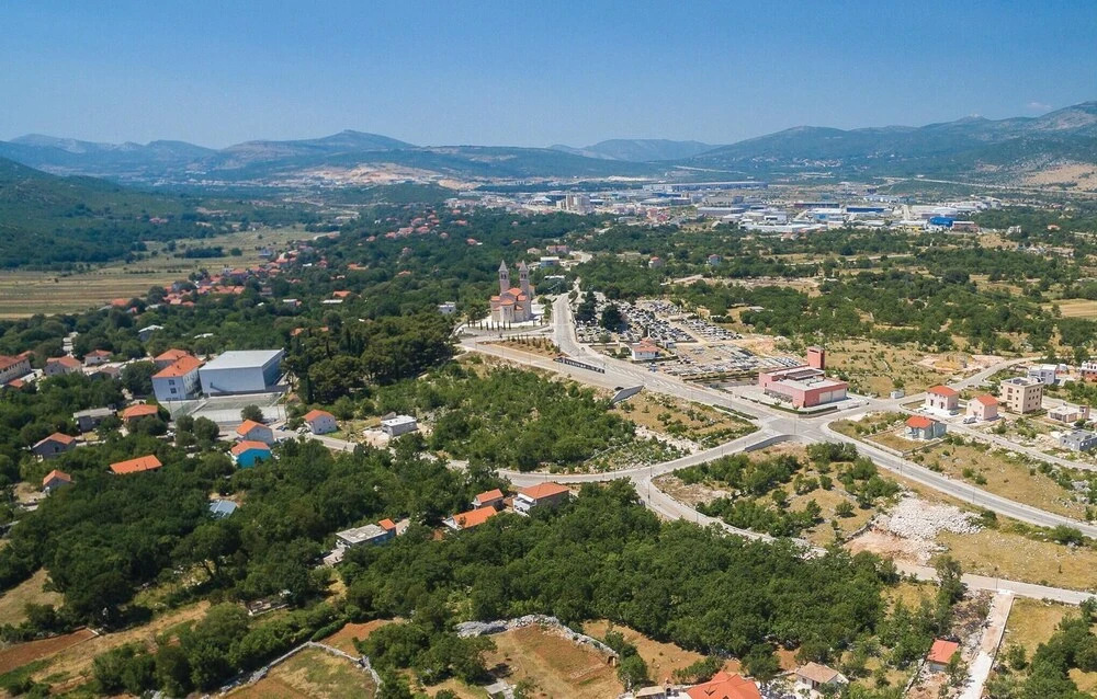 Stunning Home In Dugopolje