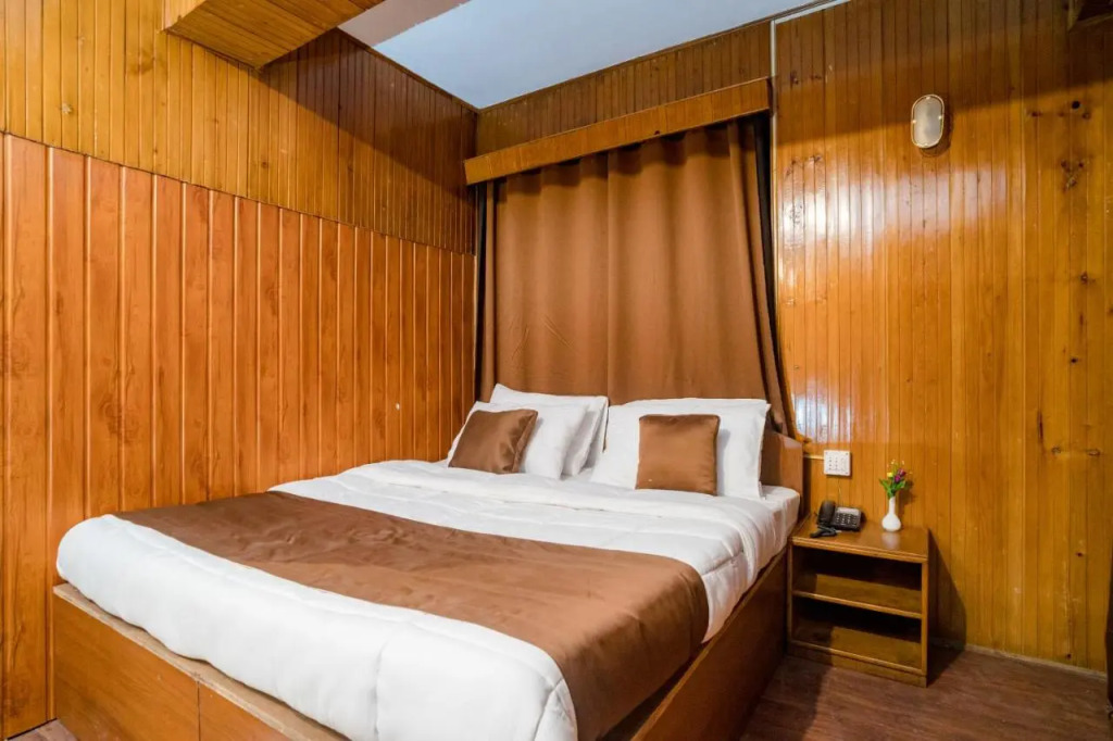 Magpie Mall Road Residency ( MG-MARG )