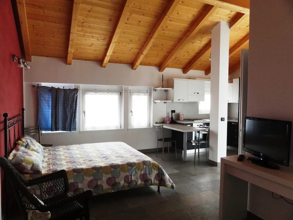 Helianthus Residence