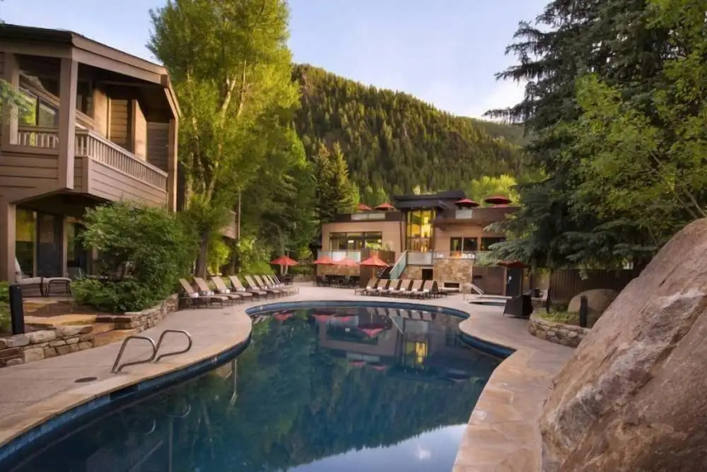 Luxury 2 Bedroom Downtown Aspen Vacation Rental With Access To A Heated Pool, Hot Tubs, Game Room And Spa