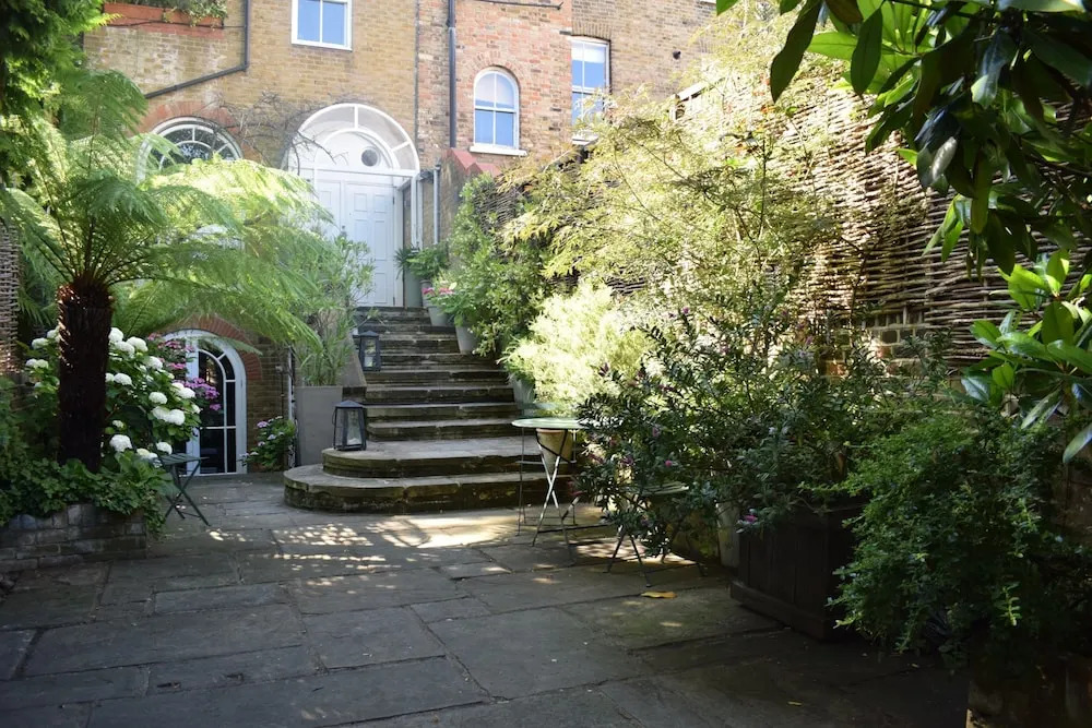 3 Bedroom House in Fulham