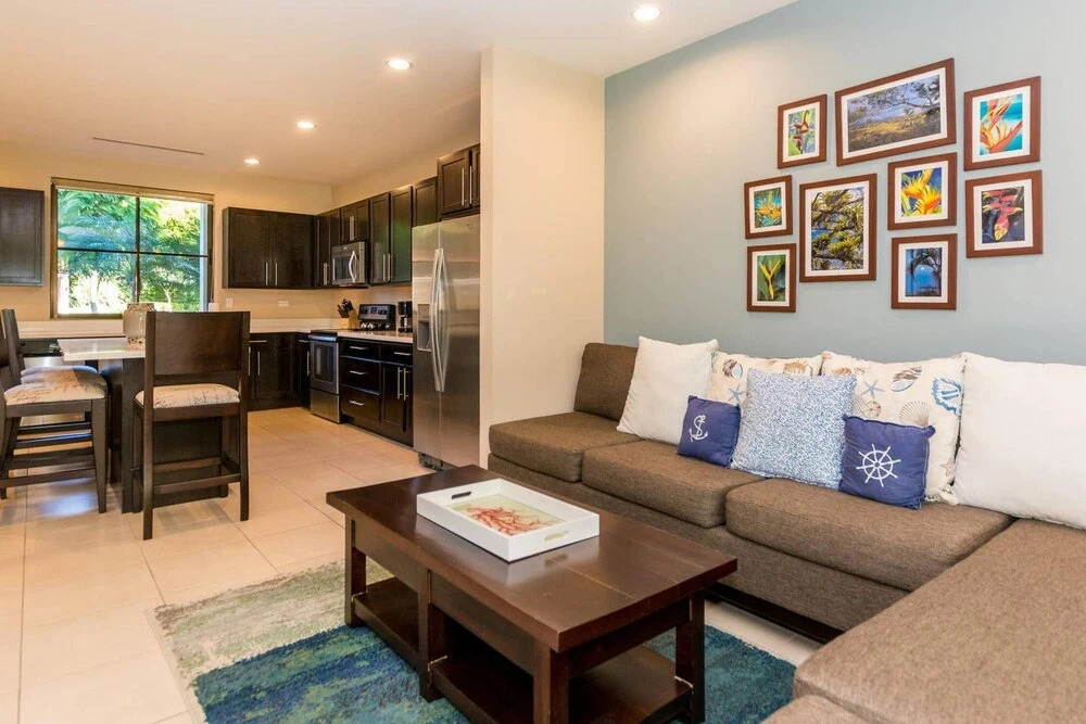 Stylish 1-bedroom That Opens on Pool -pacifico L303