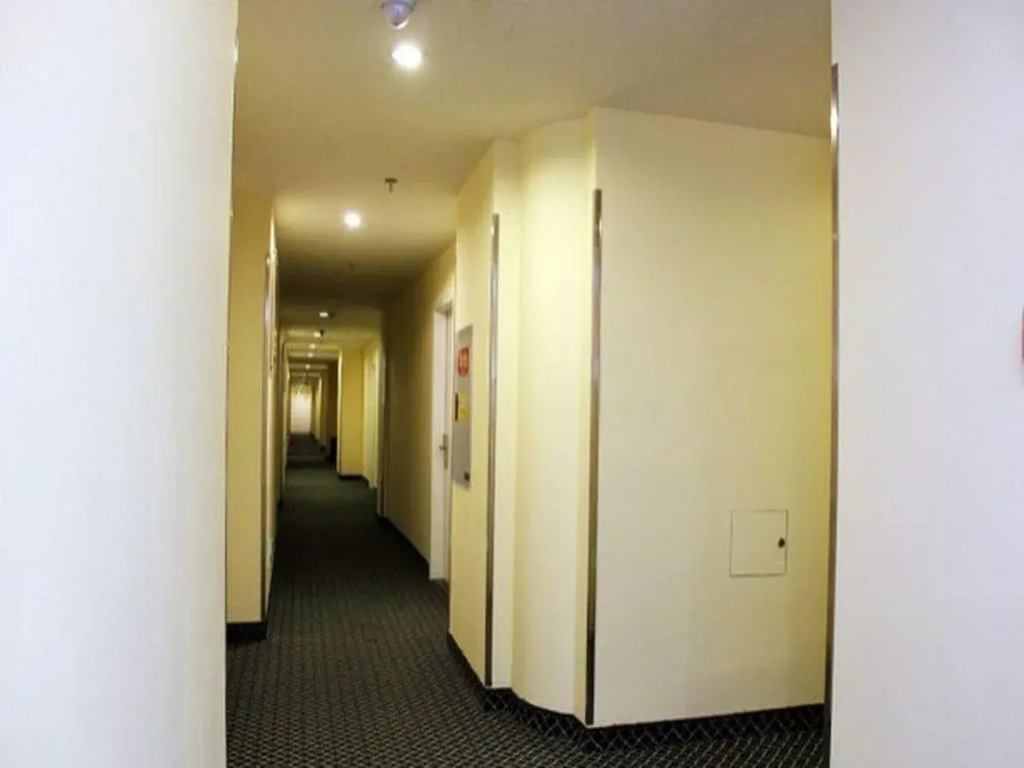 Hanting Hotel Chongqing Nanping Walking Street Center