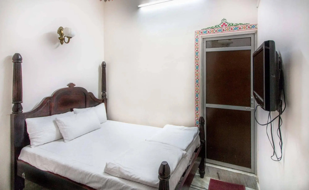 Whereabout Hostel Udaipur