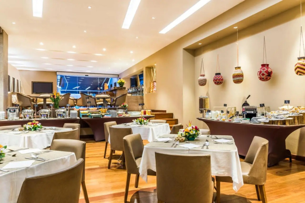 Hotel Rosales Plaza