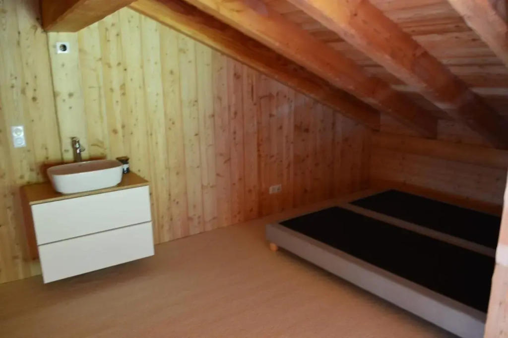 Semi Detached Chalet for 8 with Balcony & Garden