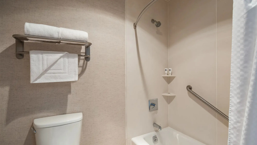 Executive Inn & Suites Embarcadero Cove