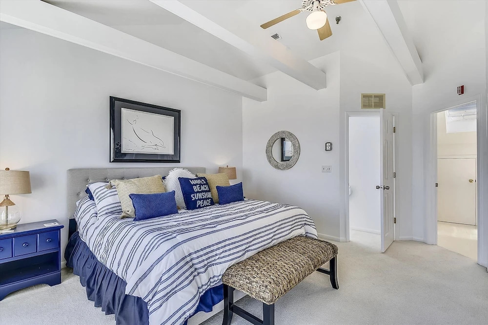 Atlantic Watergate 16 by Long & Foster