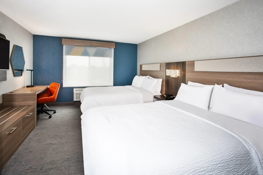 Holiday Inn Express Hotel & Suites - Belleville Area by IHG