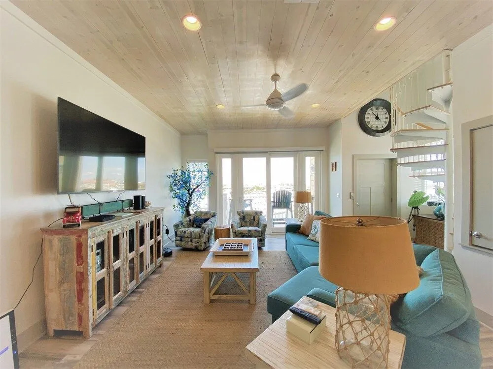 Marina's Edge 3 Bedroom Townhouse by Redawning