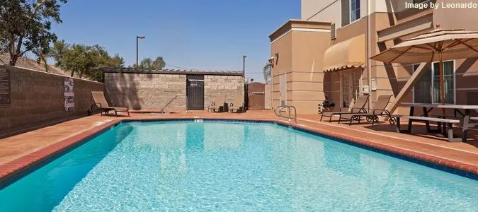 Wyndham Garden Bakersfield