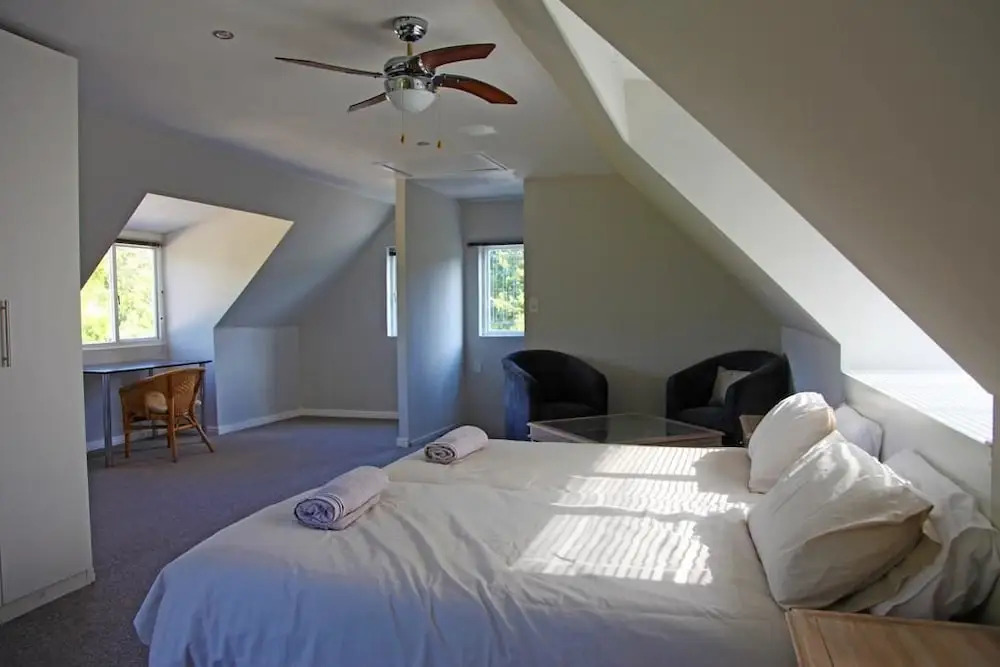 Cozy Quirky Cottage