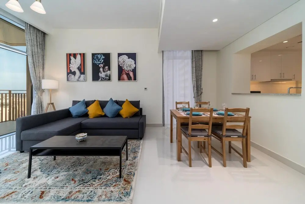 Lux BnB BLVD Central