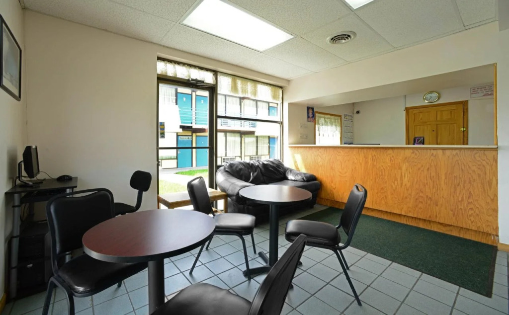 Loyalty Inn Maryville