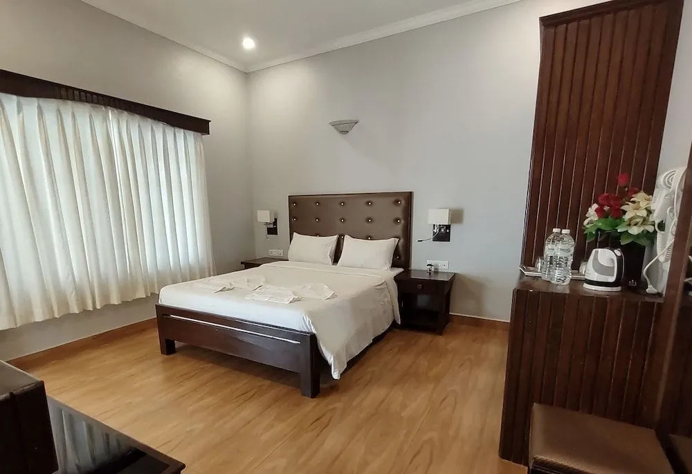 Crown Villa Vagator