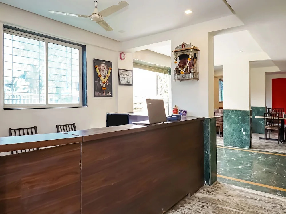 OYO 22558 Hotel Karan International