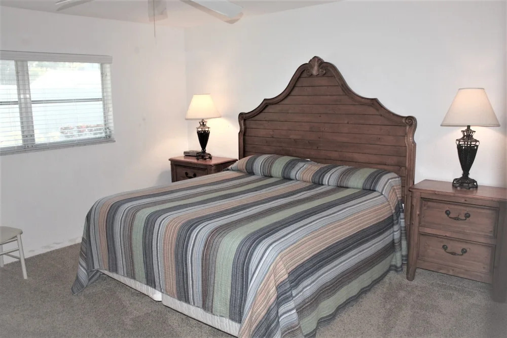 Jamaica Royale 088 - 2 Br Condo