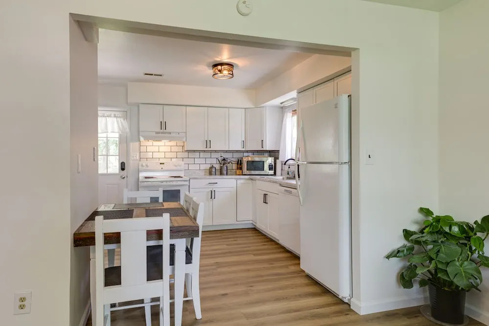 Well-Equipped Dayton Home 5 Mi to University!