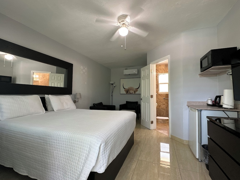 White Horse Motel