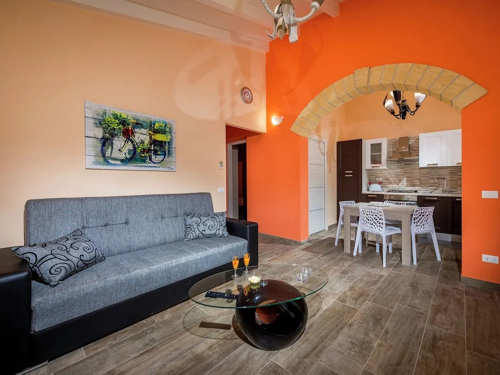 Splendid Holiday Home in Castellammare del Golfo near Beach