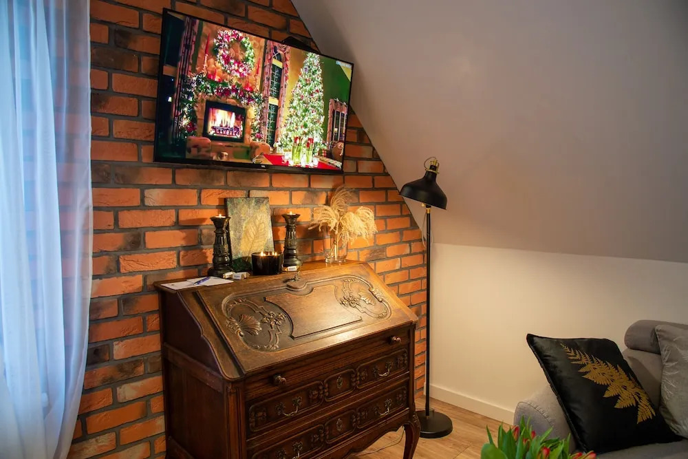 Długa 66 Attic