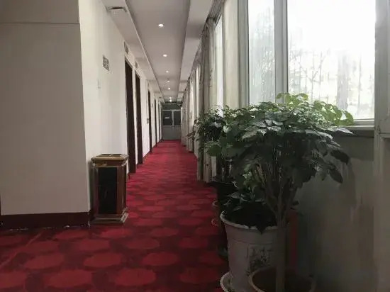 Jinfangyuan Express Hotel (Nanyang Central Hospital)