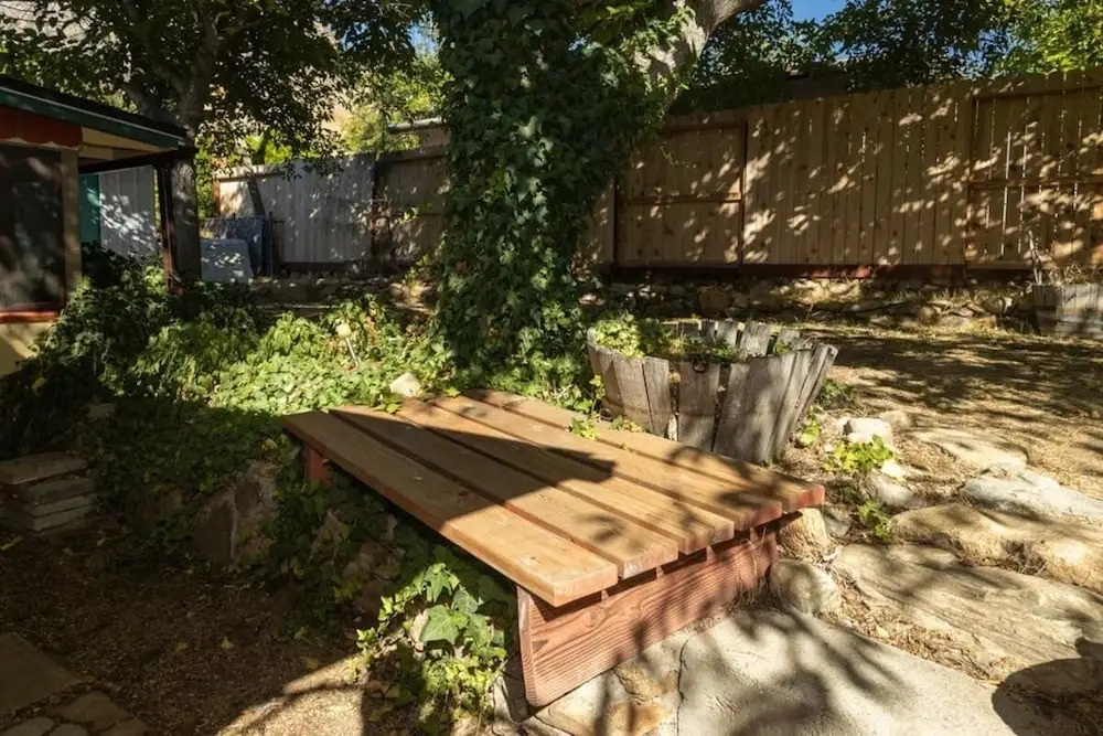 Nature's Bounty Cabin: Explore, Relax, Reconnect 3 Bedroom Home by RedAwning