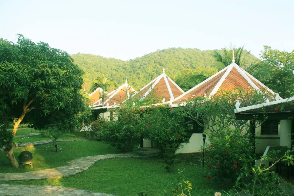 Royal Mayura Resort Hotel