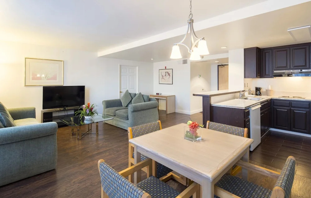 New Gardena Hotel