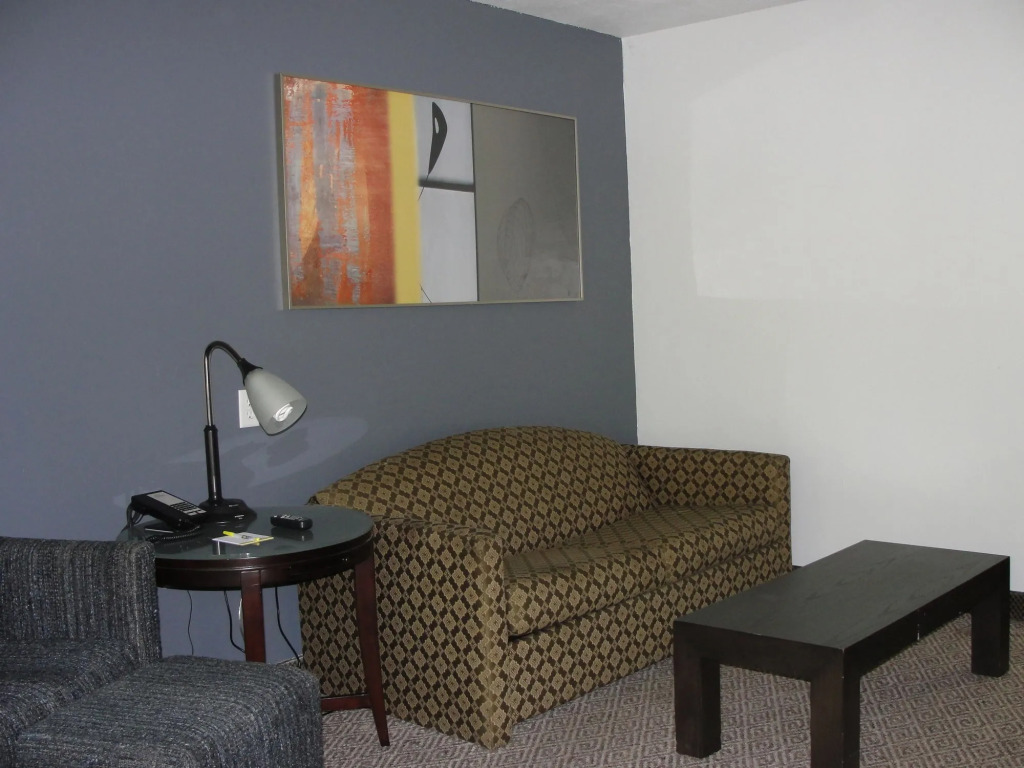 Days Inn by Wyndham Benton